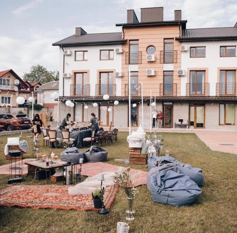 Carpe Diem Chystyliv Exteriör bild